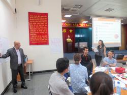 Tư duy đổi mới vượt giới hạn trong phục vụ khách hàng - Jetstar (04.05.2016)